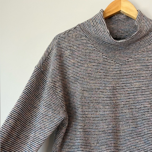Madewell Textured Turtleneck Top in Rainbow Rib L - Picture 9 of 13